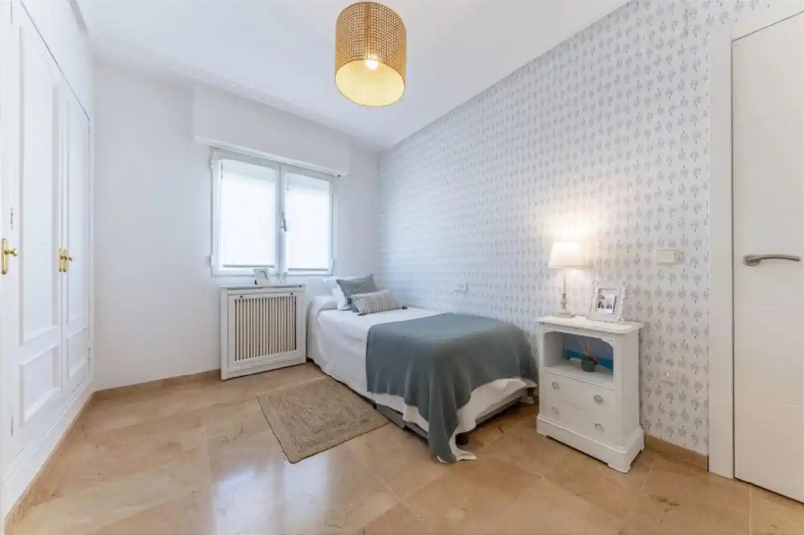 Dormitori de Casa adosada en venda en Ibi amb Aire condicionat, Jardí privat i Parquet