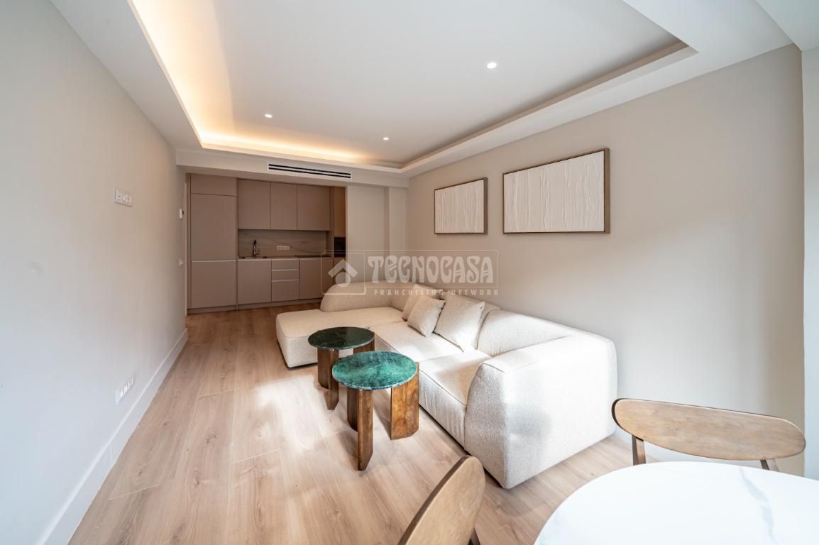 Living room of Flat for sale in  Madrid Capital  with Heating and Terrace