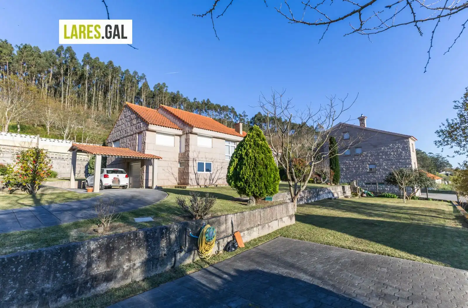Vista exterior de Casa o chalet en venta en Cangas  con Calefacción y Trastero
