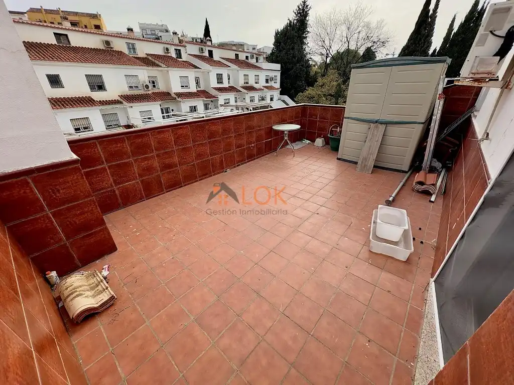 Houses for sale in Calle Antonio Jose Velasco, Churriana - El Pizarrillo - La Noria-Guadalsol