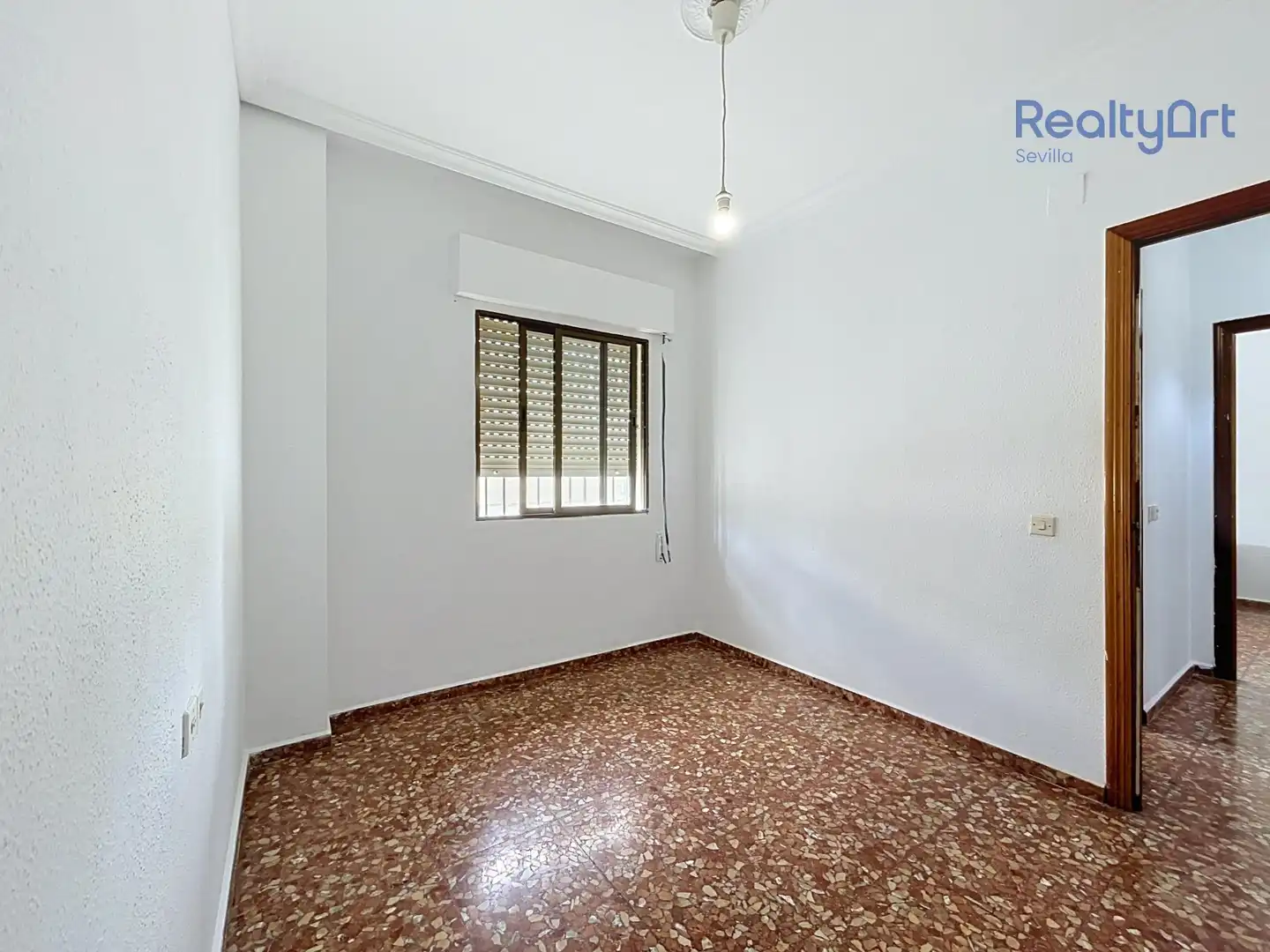Bedroom of Flat for sale in Sevilla  with Balcony
