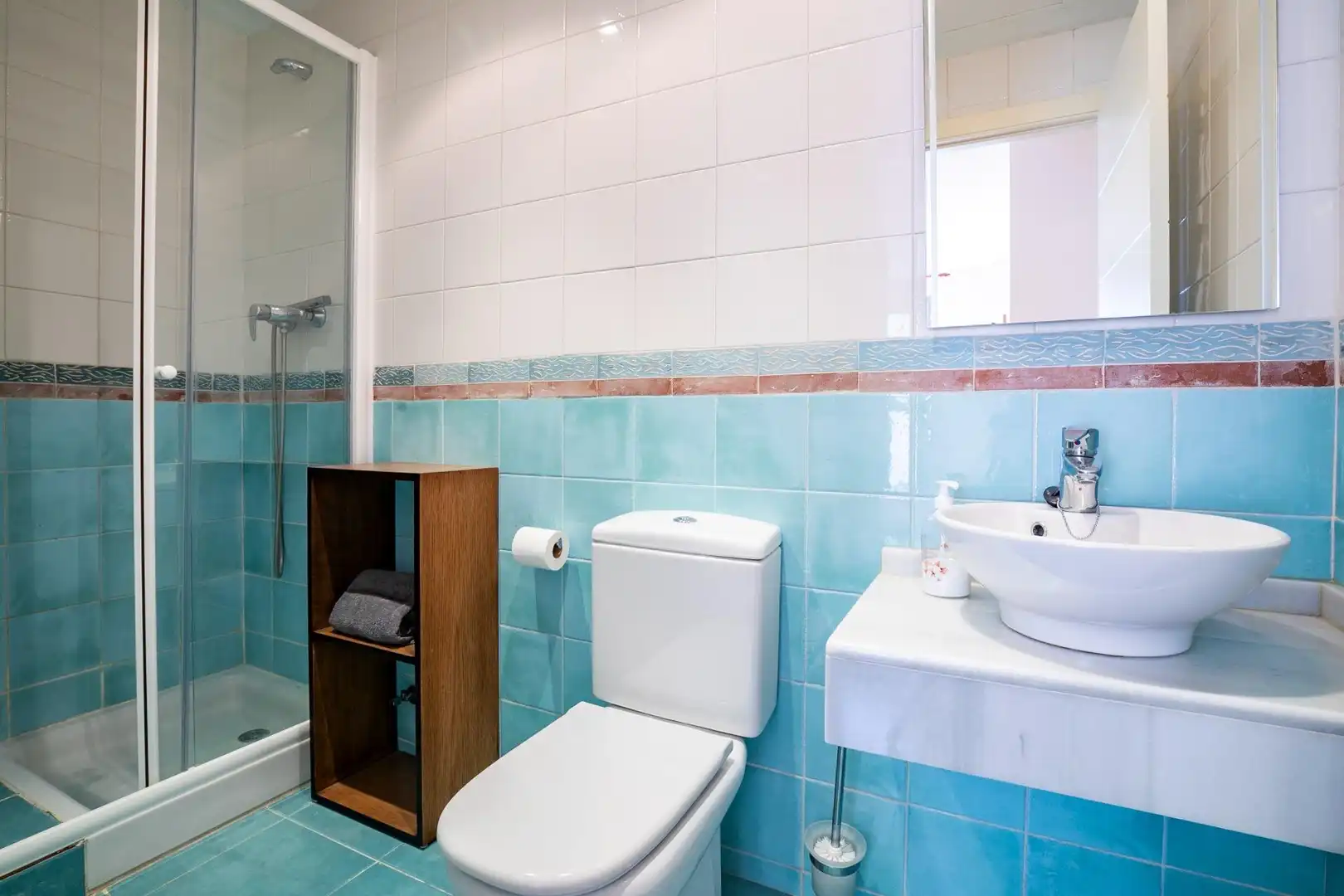 Badezimmer von Wohnung zum Verkauf in Sabiñánigo mit Heizung, Parkett und Terrasse