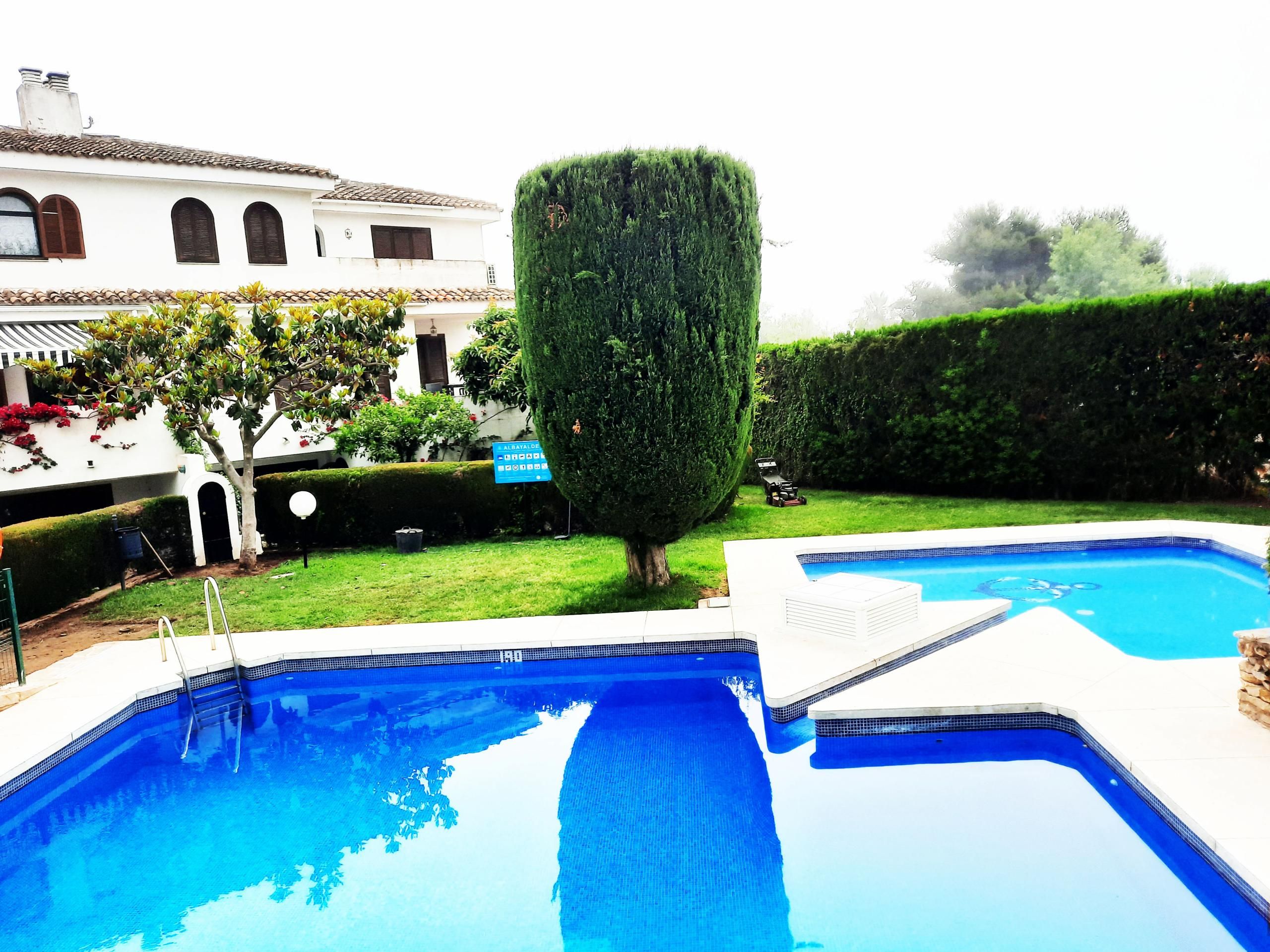 Swimming pool of House or chalet for sale in Estepona  with Air Conditioner, Heating and Terrace