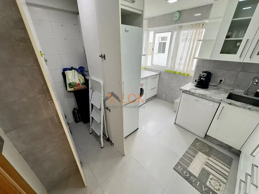 Piso con ascensor en venta en Calle Maestro Guerrero, imagen 5