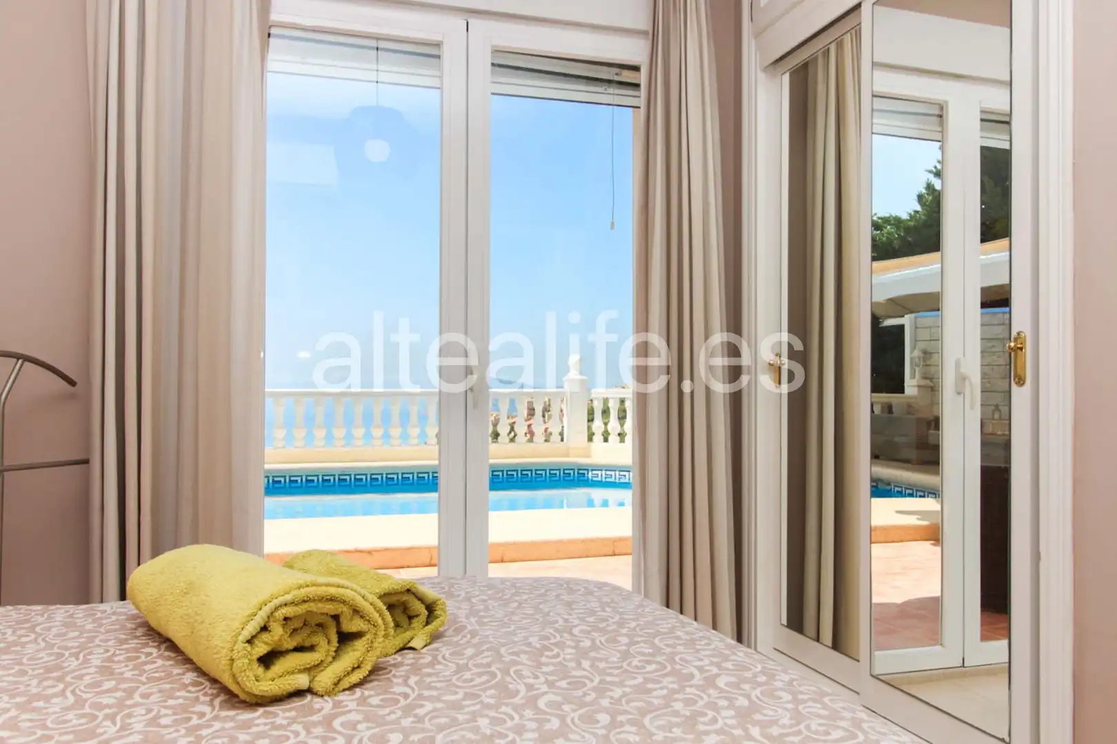 Bedroom of Houses for sale in Altea  with Air Conditioner, Heating and Private garden