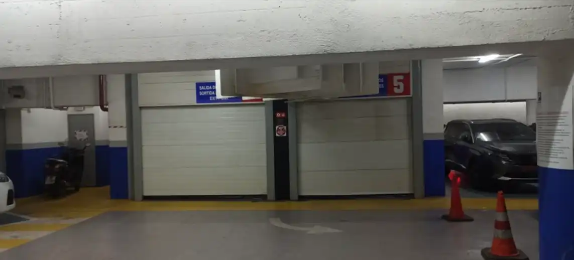 Parkplatz von Garage zum Verkauf in Barcelona