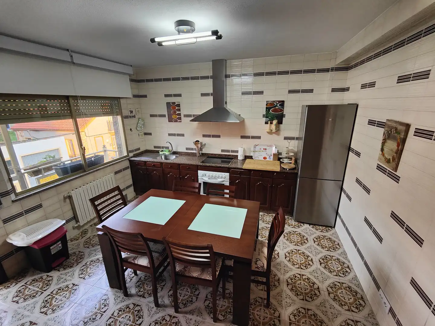 Cuina de Casa o xalet en venda en Rianxo amb Calefacció, Jardí privat i Moblat