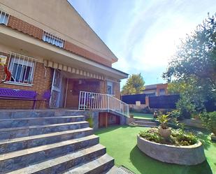 Jardí de Casa adosada en venda en Batres amb Aire condicionat, Jardí privat i Terrassa