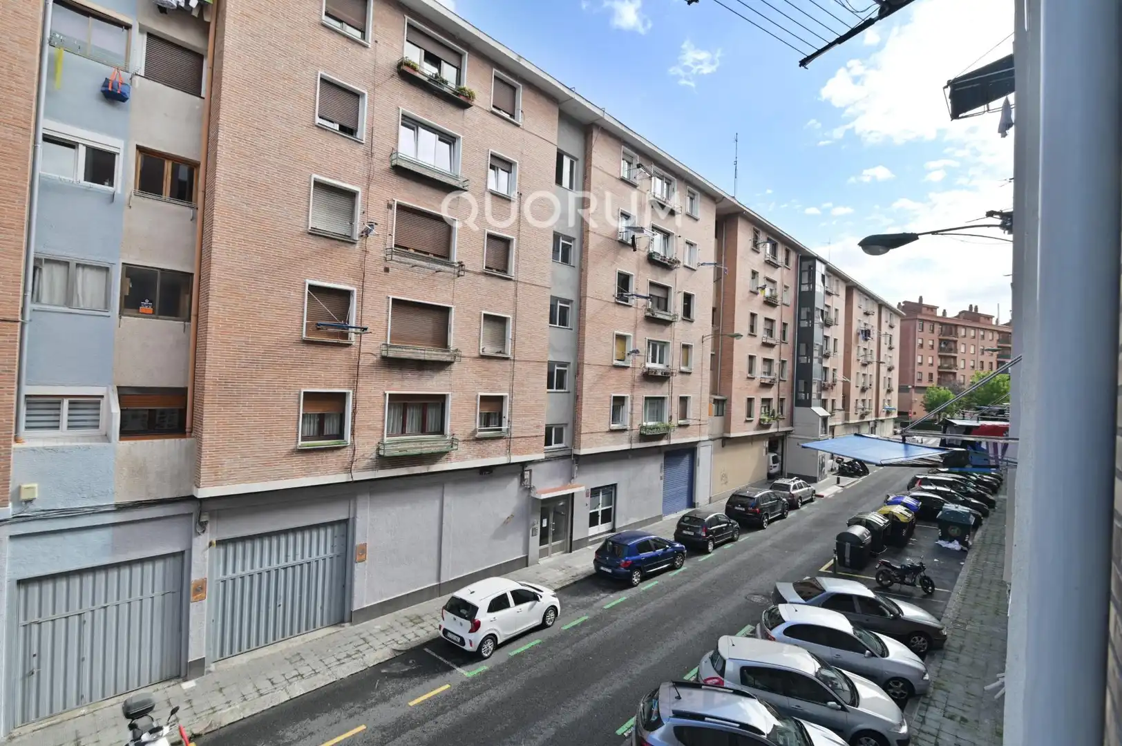 Vista exterior de Piso en venta en Ibaiondo