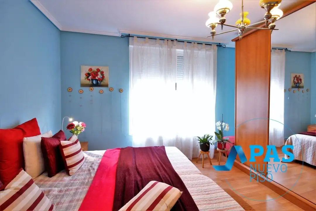 Habitación de Piso en venta en Santander con Calefacción