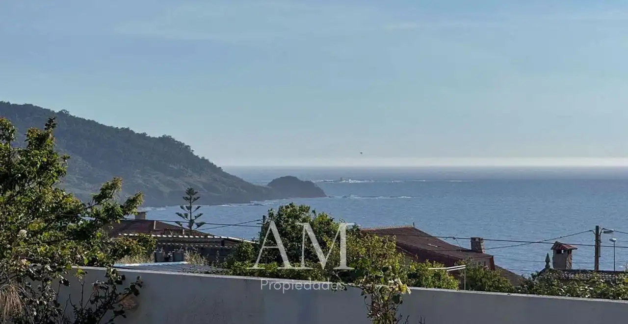 Vista exterior de Casa o xalet en venda en Vigo  amb Calefacció, Jardí privat i Terrassa