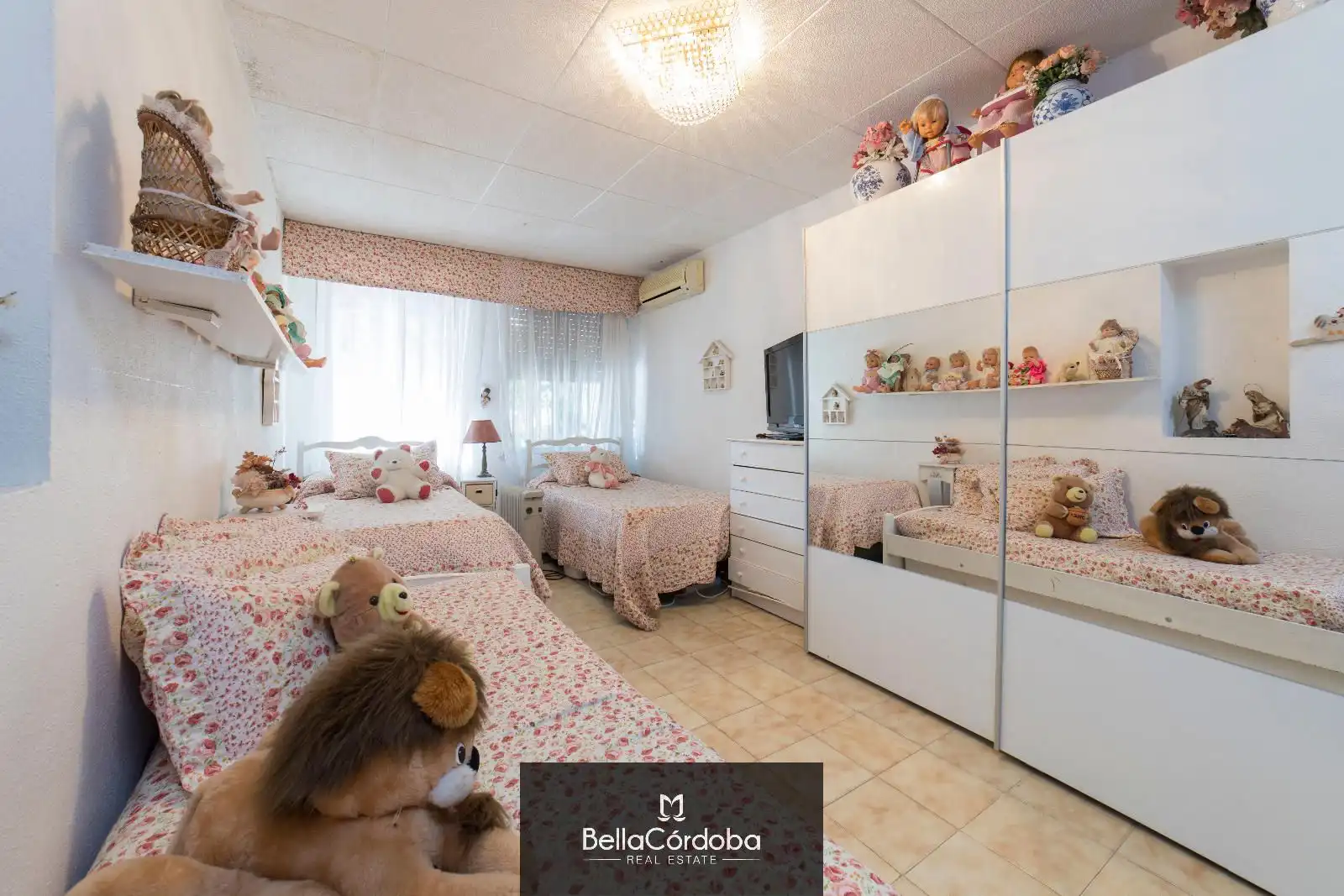Bedroom of Houses for sale in Córdoba  with Air Conditioner, Heating and Storage room