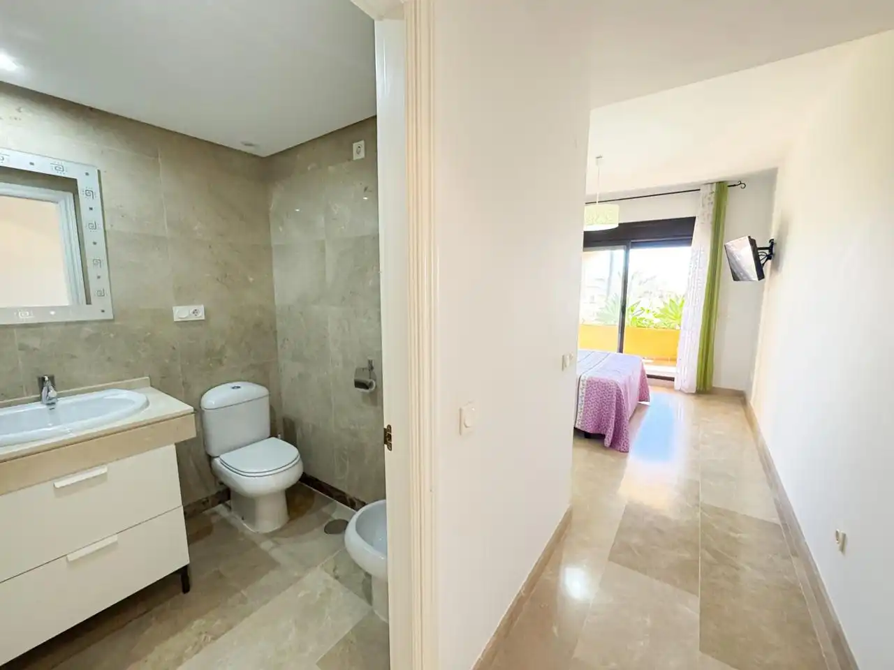 Baño de Apartamento en venta en Manilva con Aire acondicionado, Calefacción y Terraza