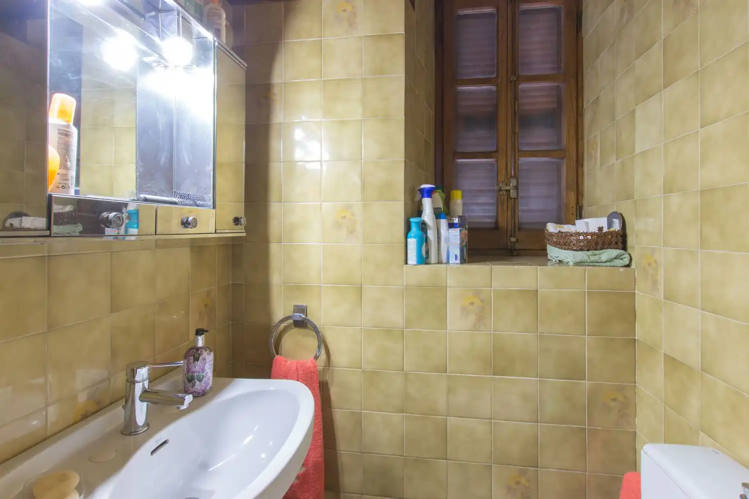 Baño de Casa o chalet en venta en Atetz con Calefacción, Terraza y Amueblado