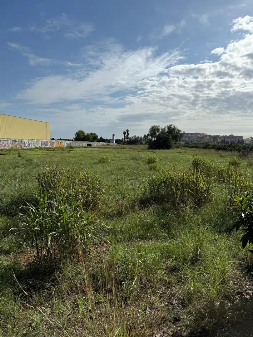 Land for sale in Poio