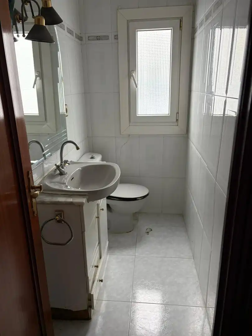 Bany de Pis en venda en Bilbao  amb Calefacció i Terrassa