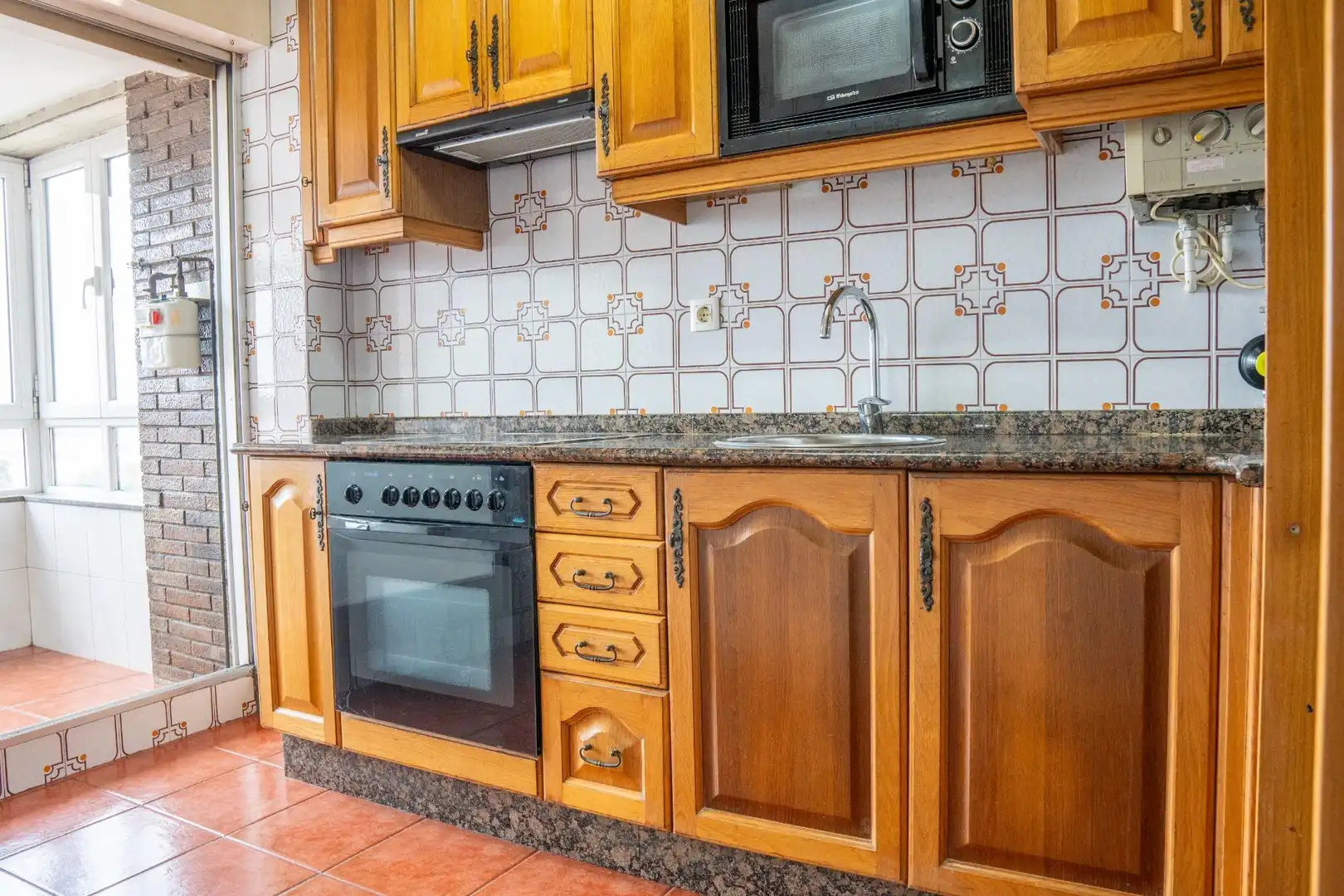 Cocina de Ático en venta en Avilés con Calefacción y Balcón
