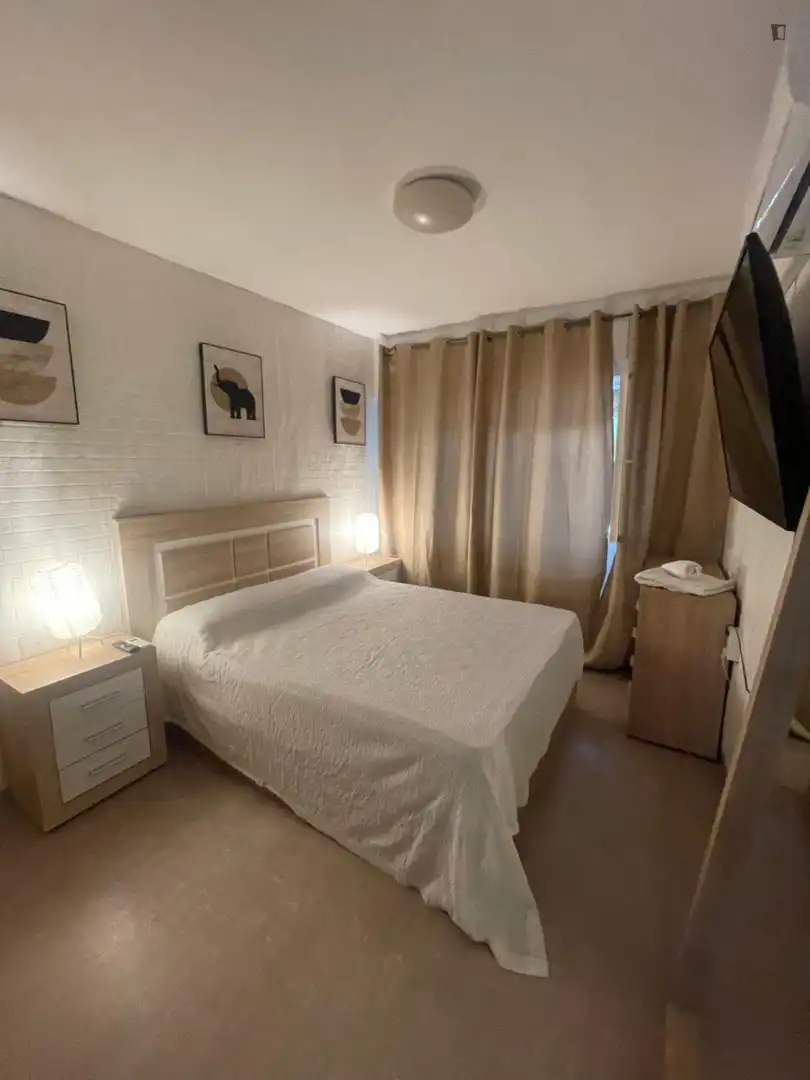 Habitación de Apartamento de alquiler en Madrid con Aire acondicionado, Calefacción y Amueblado