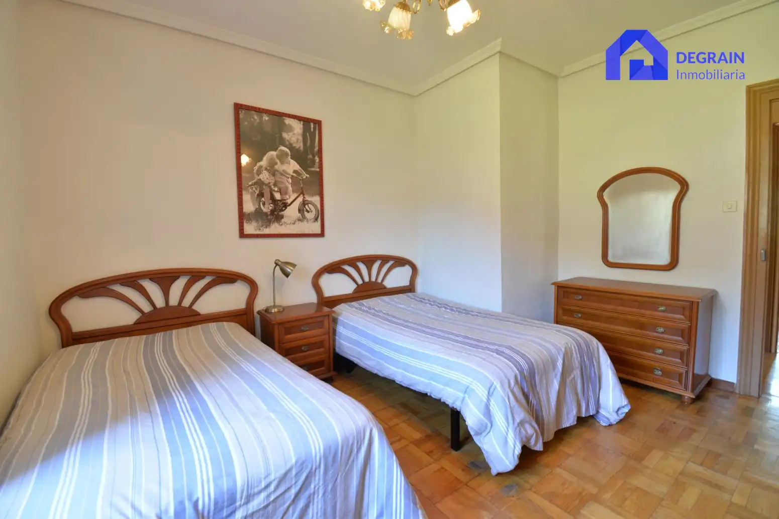 Habitación de Casa o chalet en venta en Salas con Calefacción, Terraza y Trastero