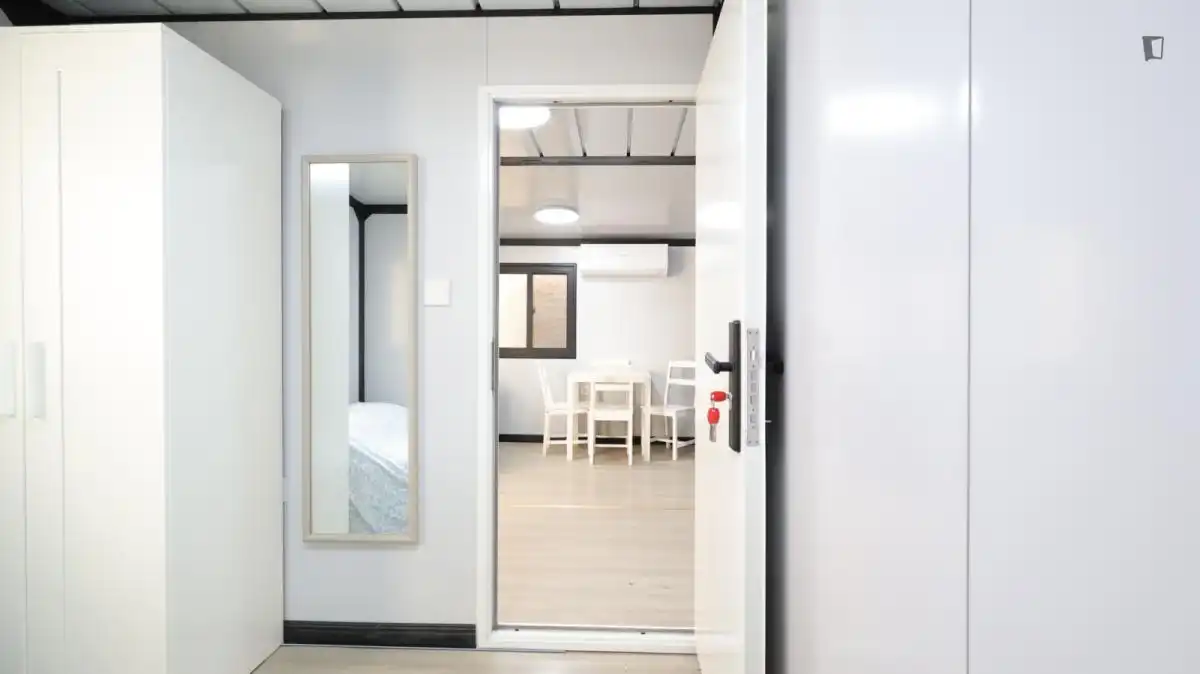 Habitación de Apartamento de alquiler en Madrid con Aire acondicionado, Calefacción y Amueblado