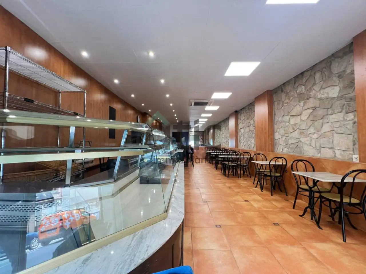 Business premises for sale in Barcelona, imagen 3