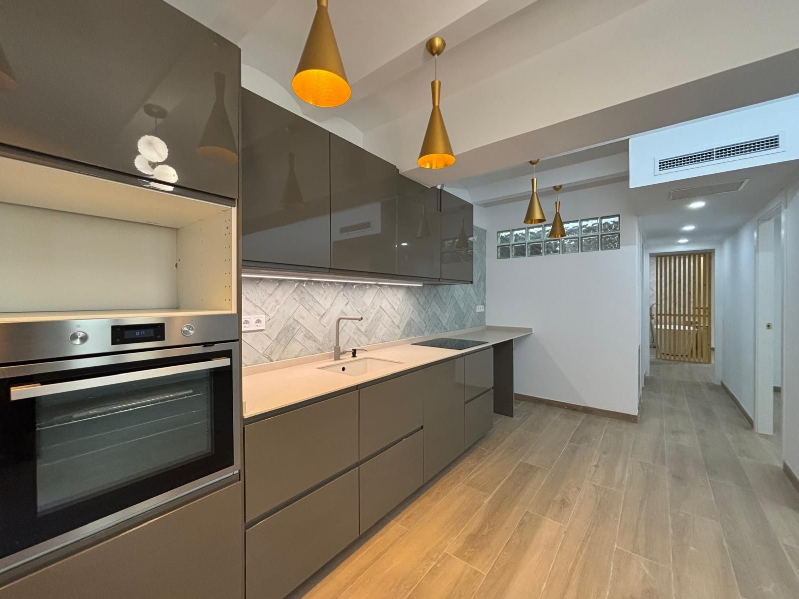 Cuina de Planta baixa en venda en Castelldefels amb Aire condicionat i Calefacció