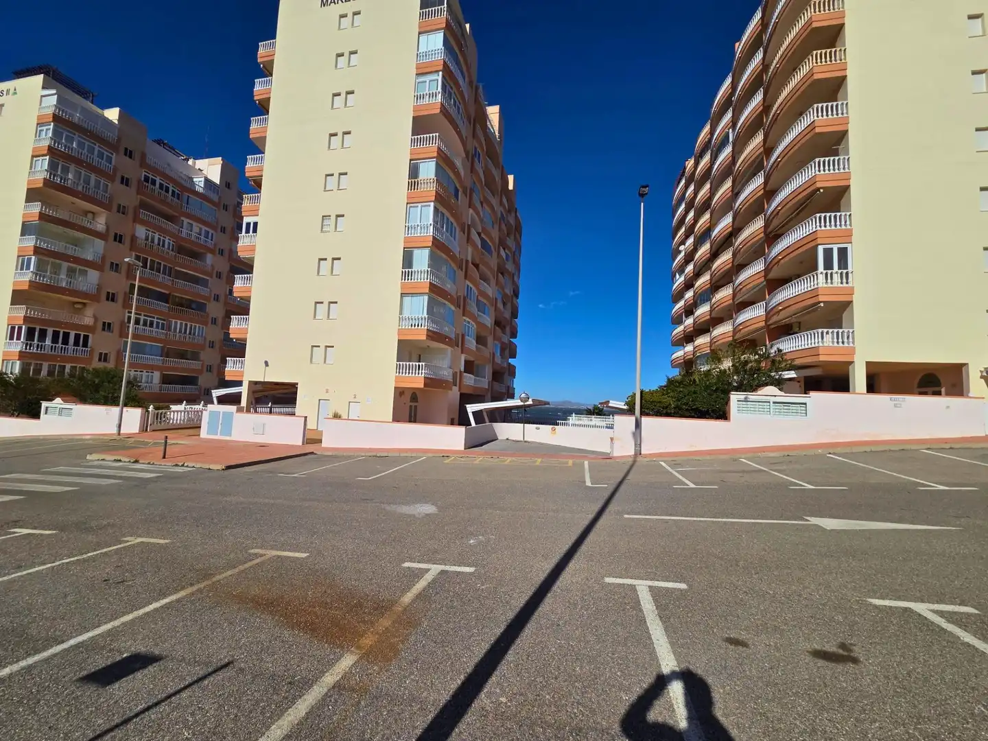 Parkplatz von Wohnung zum Verkauf in La Manga del Mar Menor mit Klimaanlage, Heizung und Terrasse