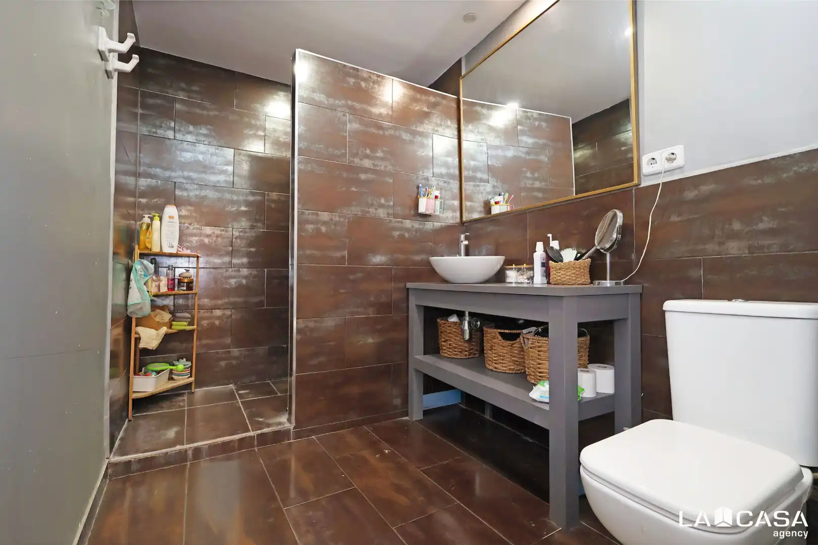 Baño de Edificio en venta en L'Hospitalet de Llobregat