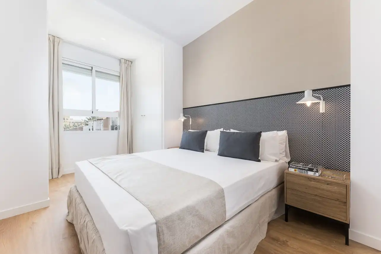 Bedroom of Apartments for rent in Extramurs