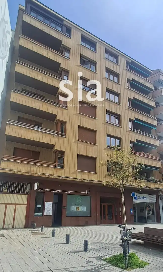Exterior view of Flat for sale in Vitoria - Gasteiz  with Heating, Terrace and Storage room