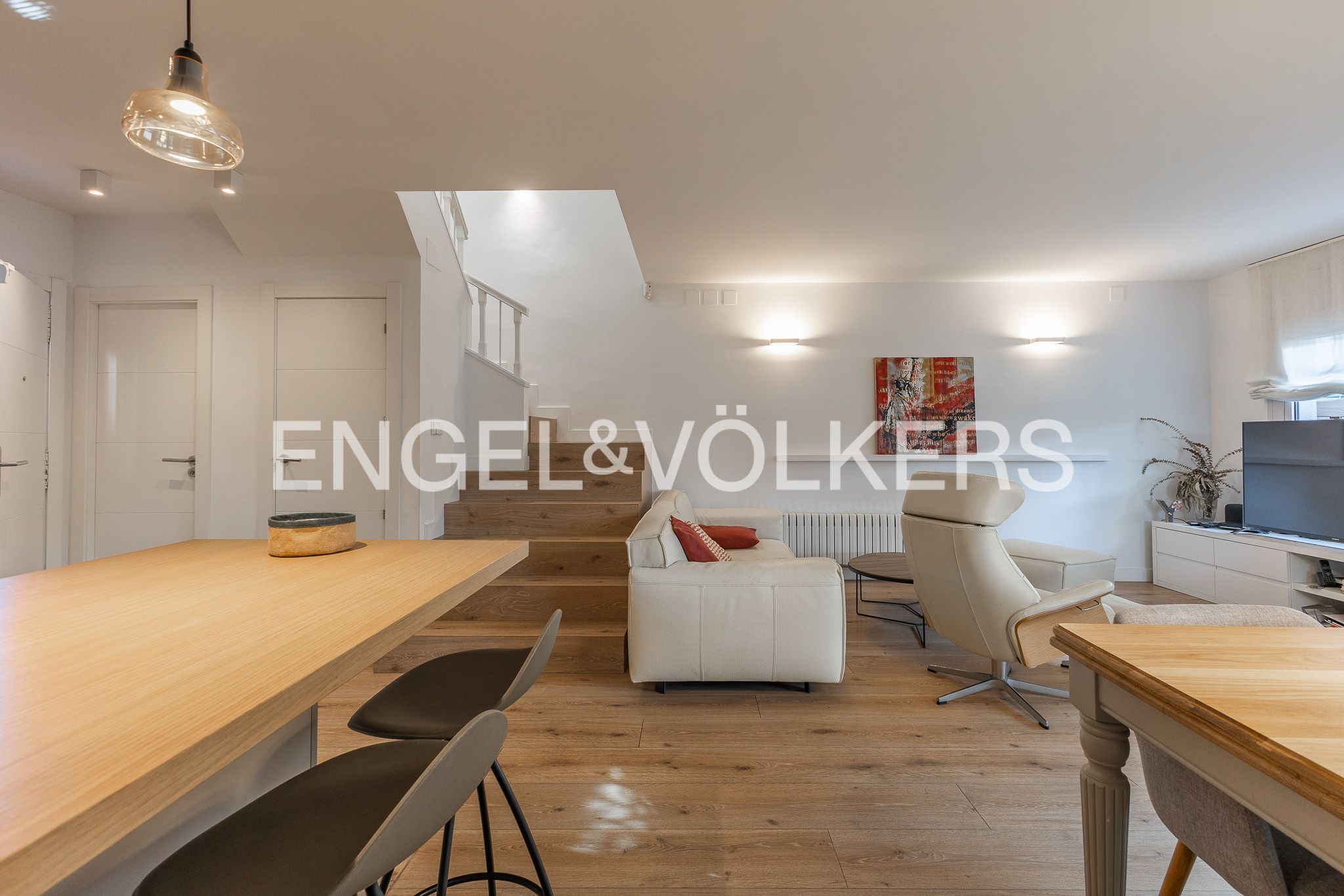 Menjador de Casa o xalet en venda en Sant Cugat del Vallès amb Calefacció