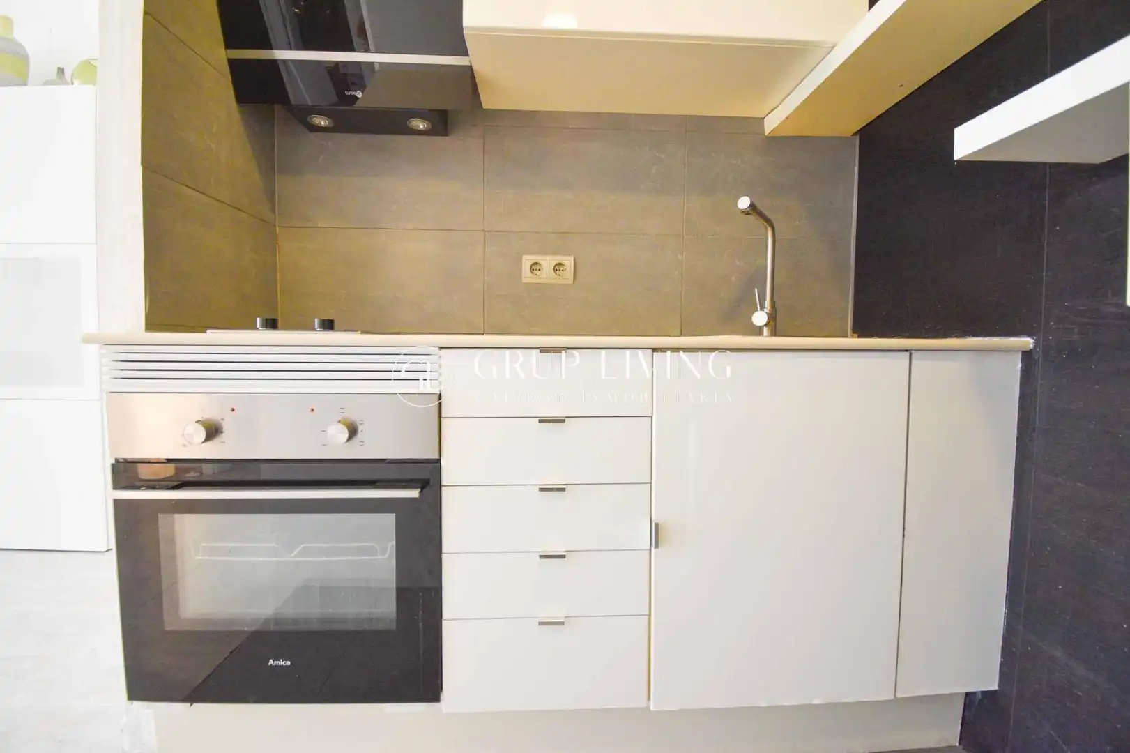 Cocina de Piso de alquiler en Sitges con Calefacción, Terraza y Amueblado