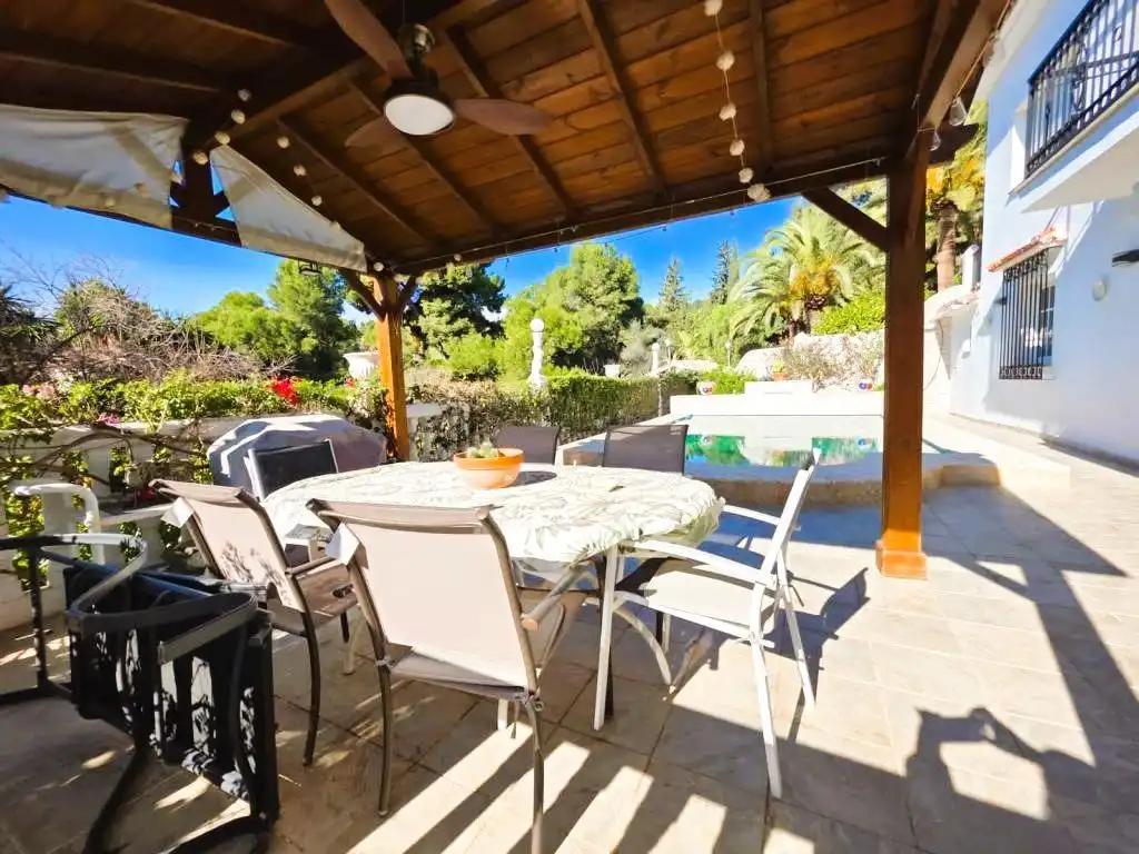 Jardí de Casa o xalet en venda en Málaga amb Aire condicionat, Jardí privat i Terrassa