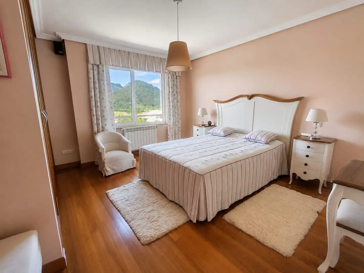 Dormitori de Casa o xalet en venda en Medio Cudeyo amb Calefacció, Jardí privat i Terrassa