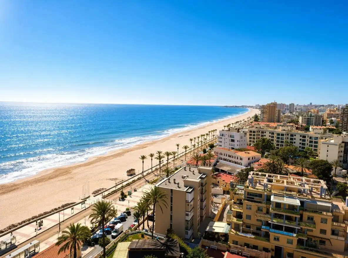 Vista exterior de Apartament en venda en El Campello amb Jardí privat, Terrassa i Piscina comunitària