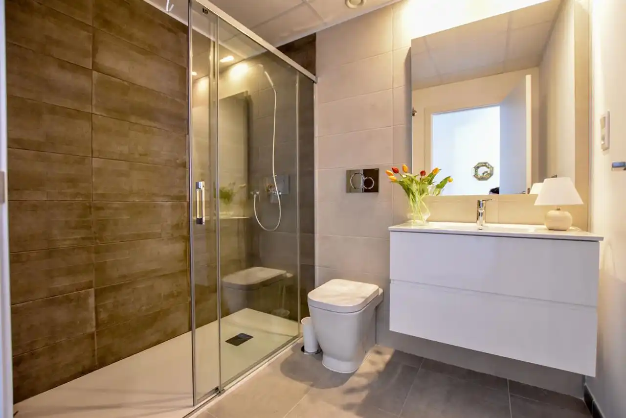 Badezimmer von Dachboden zum Verkauf in Pulpí mit Klimaanlage, Terrasse und Abstellraum