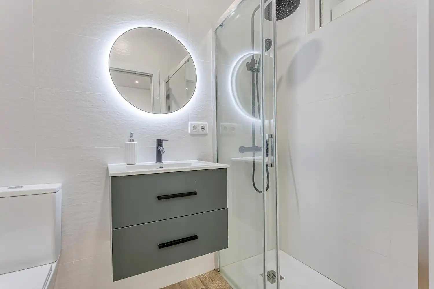 Bathroom of Houses for sale in Igualada  with Air Conditioner, Heating and Terrace