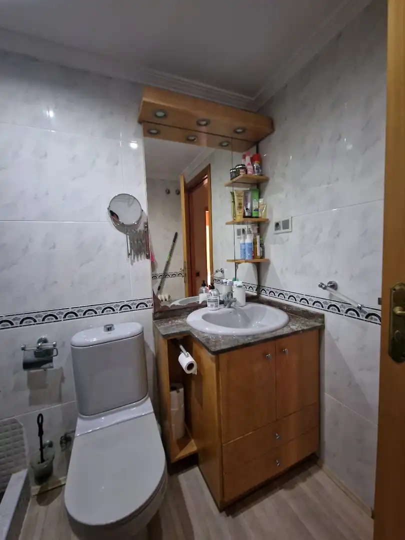 Bathroom of Flat for sale in Montcada i Reixac  with Air Conditioner, Heating and Storage room