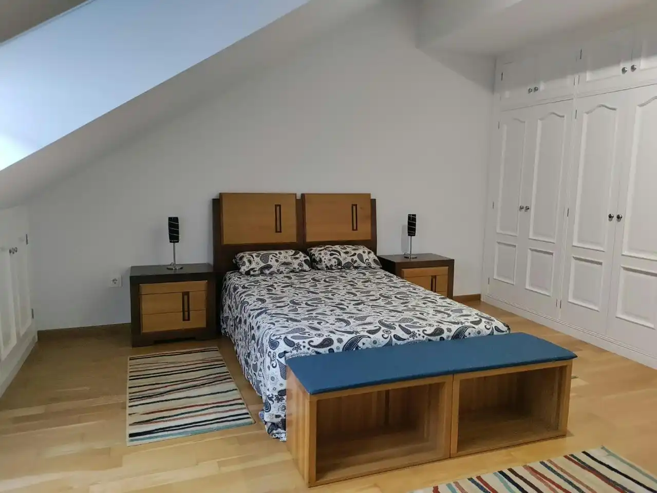 Habitación de Piso de alquiler en Santiago de Compostela  con Calefacción y Amueblado