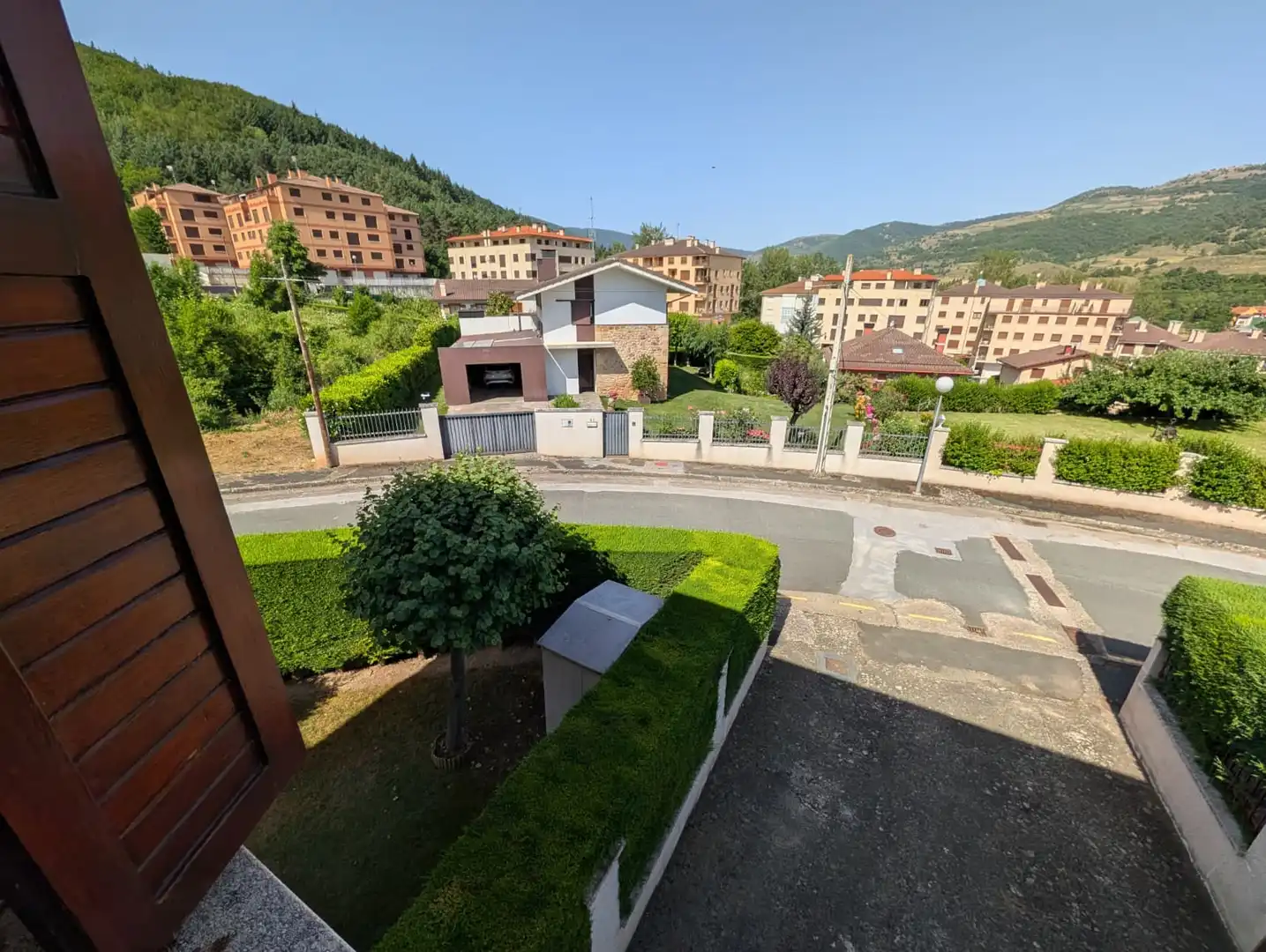 Außenansicht von Haus oder Chalet zum Verkauf in Zorraquín mit Heizung, Privatgarten und Terrasse