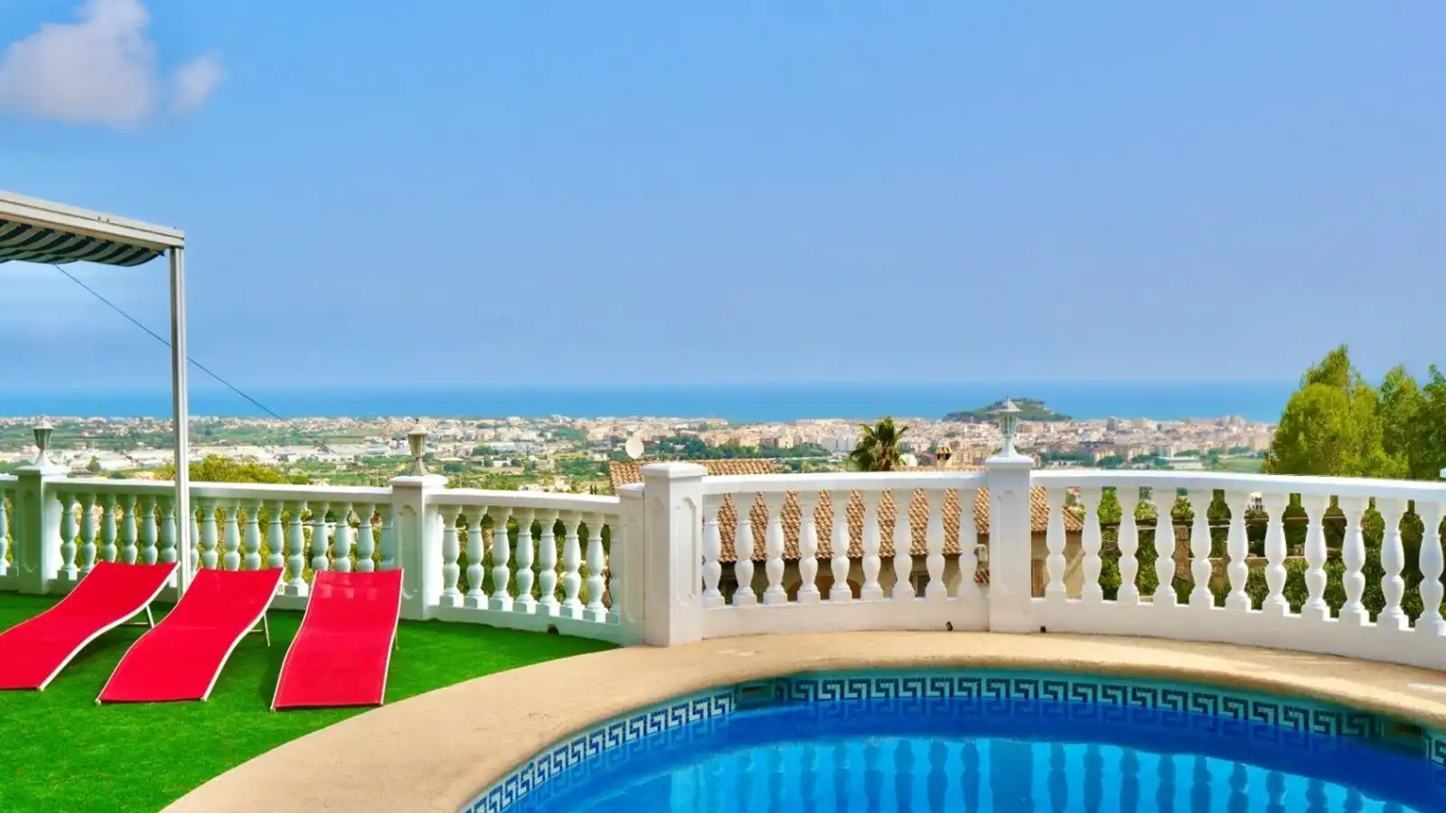 Vista exterior de Casa o chalet en venta en Dénia con Aire acondicionado, Calefacción y Jardín privado