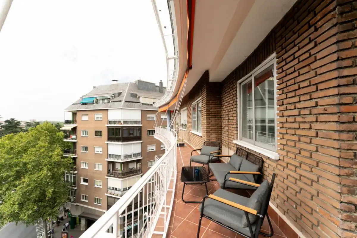 Terrasse von Wohnungen zur untervermieten in Madrid mit Möbliert, Ofen und Waschmaschine