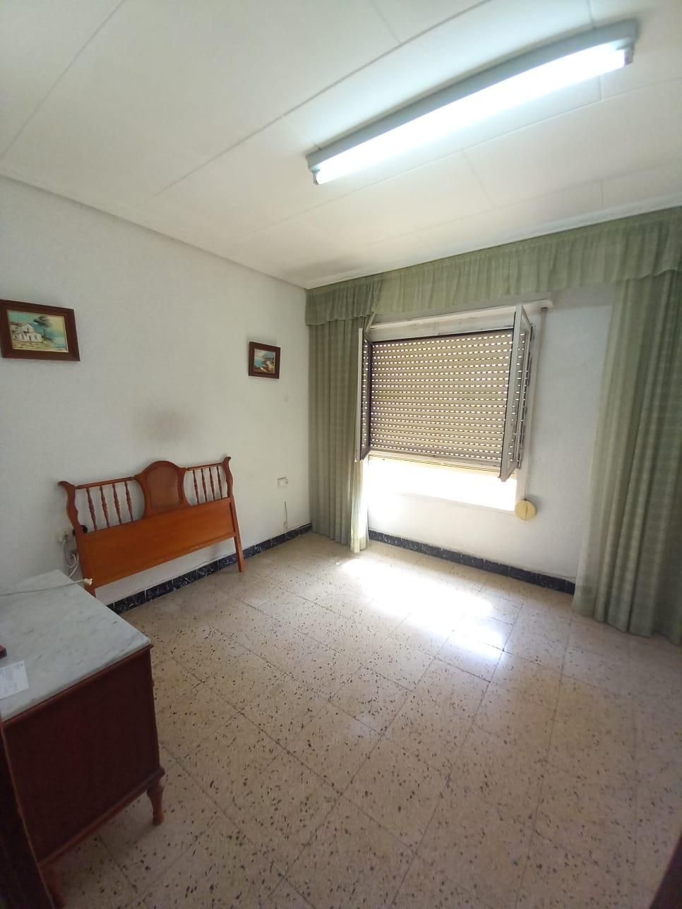Bedroom of Apartment for sale in Carcaixent  with Storage room