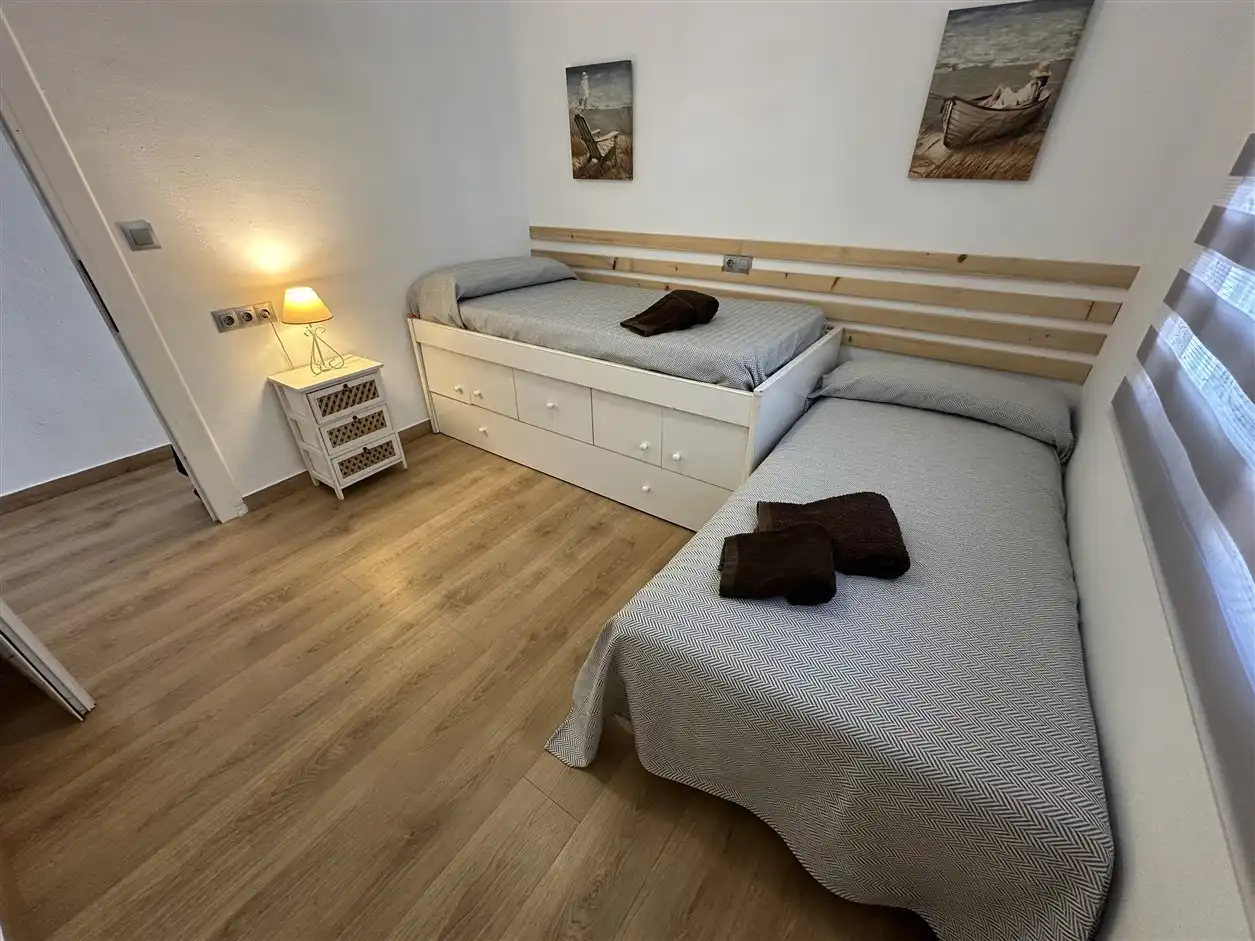 Habitación de Planta baja de alquiler en Cambrils con Terraza, Trastero y Amueblado