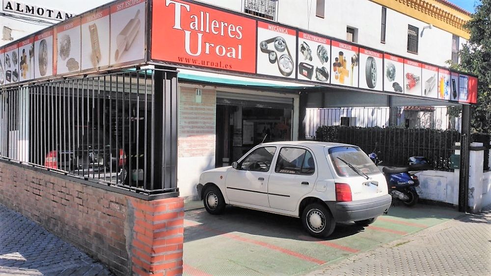 Local en venda en  Sevilla Capital amb Calefacció, Terrassa i Moblat