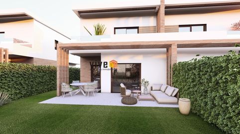 Foto 4 de Casa adosada en venta en Nuevo Bulevar, Mairena del Aljarafe