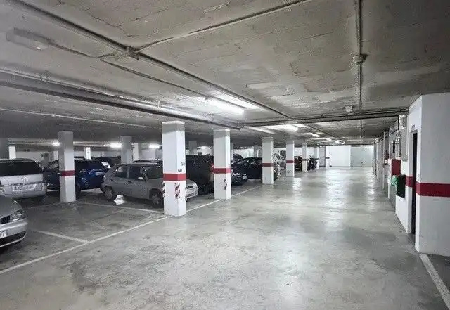 Aparcament de Apartament en venda en Villajoyosa / La Vila Joiosa amb Aire condicionat, Terrassa i Moblat