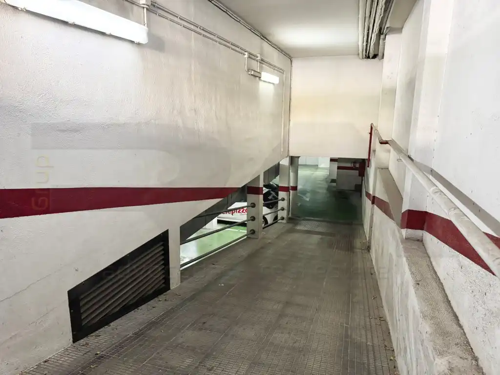 Individual en venta en Calle Enric D'Osso 2, imagen 2