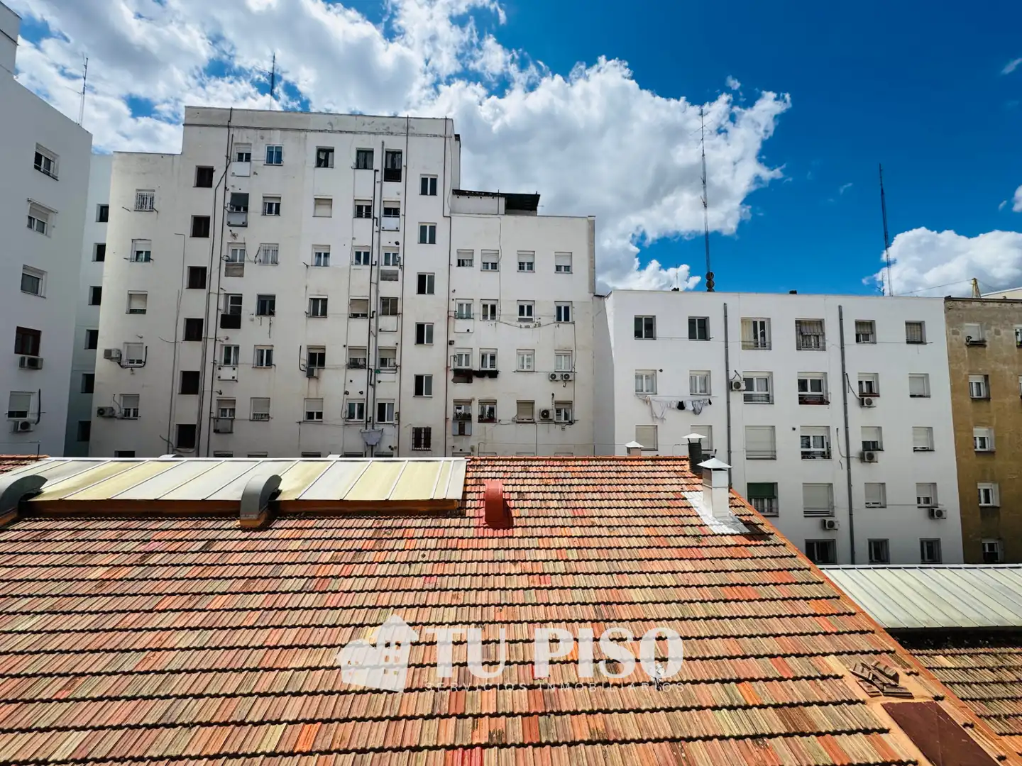 Vista exterior de Piso en venta en  Madrid Capital con Amueblado y Balcón