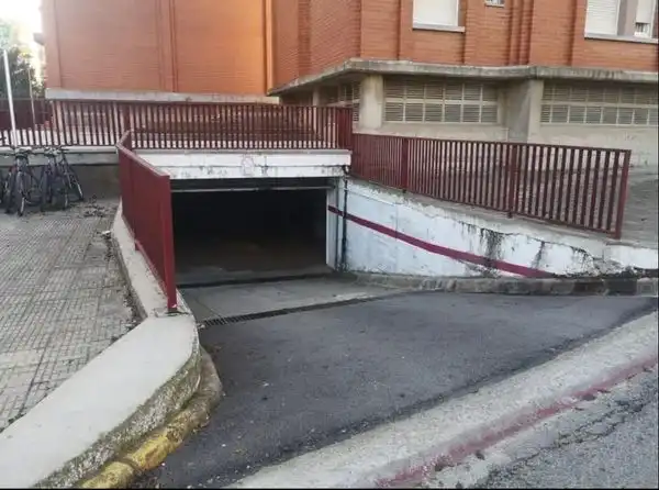 Individual amb ascensor en venda a Plaça Osona 9, imagen 3